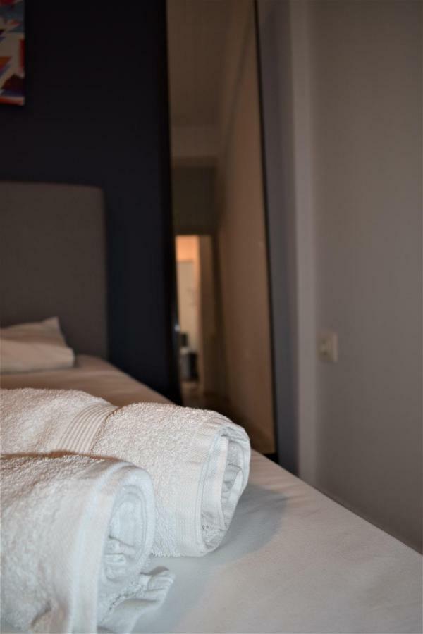 Cozy Apartment In Central Atena Exterior foto