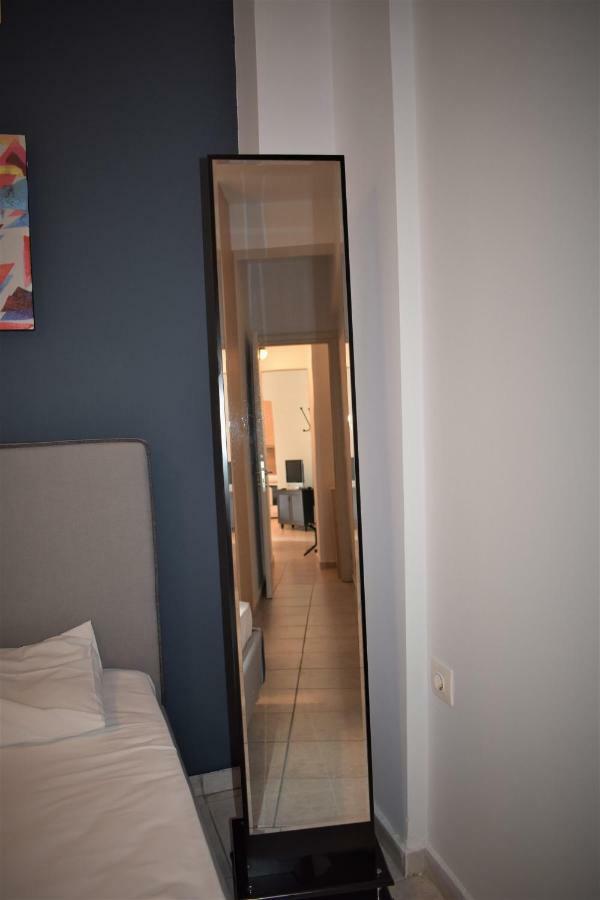 Cozy Apartment In Central Atena Exterior foto