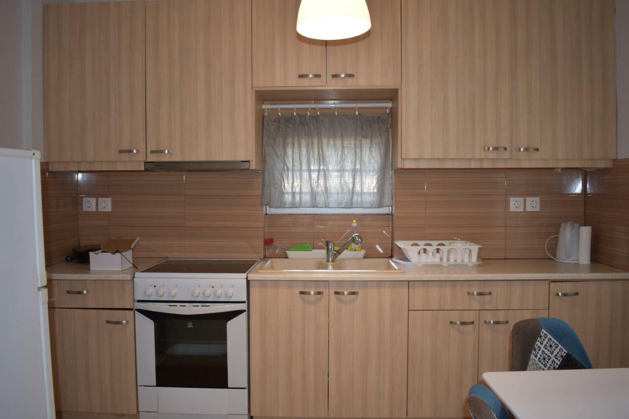 Cozy Apartment In Central Atena Exterior foto