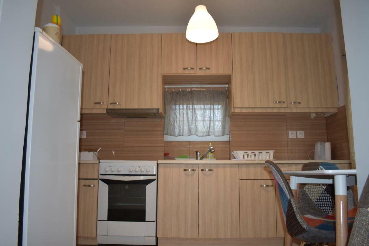 Cozy Apartment In Central Atena Exterior foto