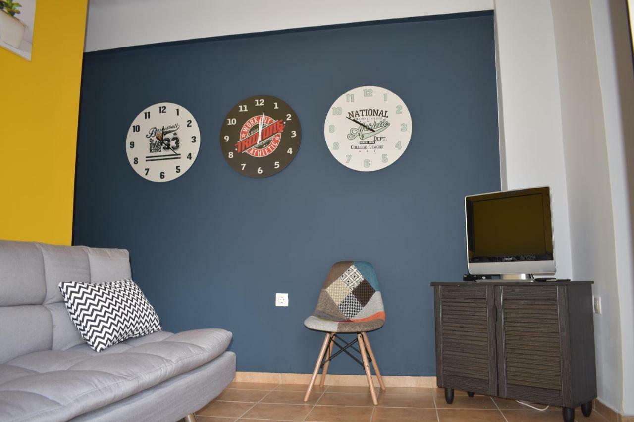 Cozy Apartment In Central Atena Exterior foto