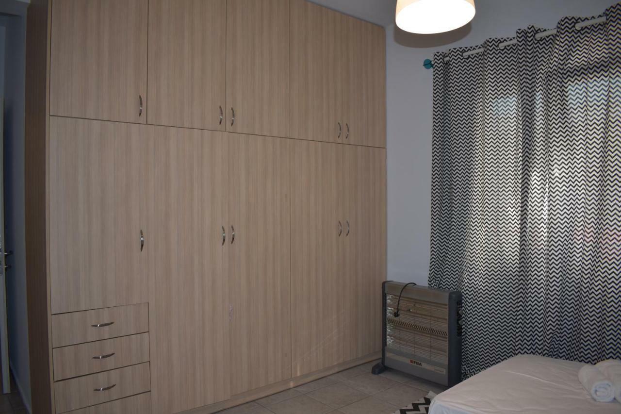 Cozy Apartment In Central Atena Exterior foto